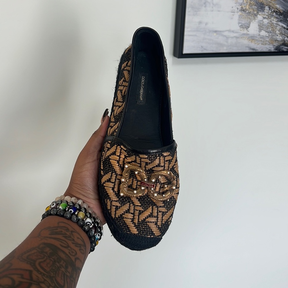 Dolce gabanna flats
